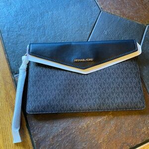 NWOT XL Michael Kors Jet Black Logo Print Envelope Clutch Wallet